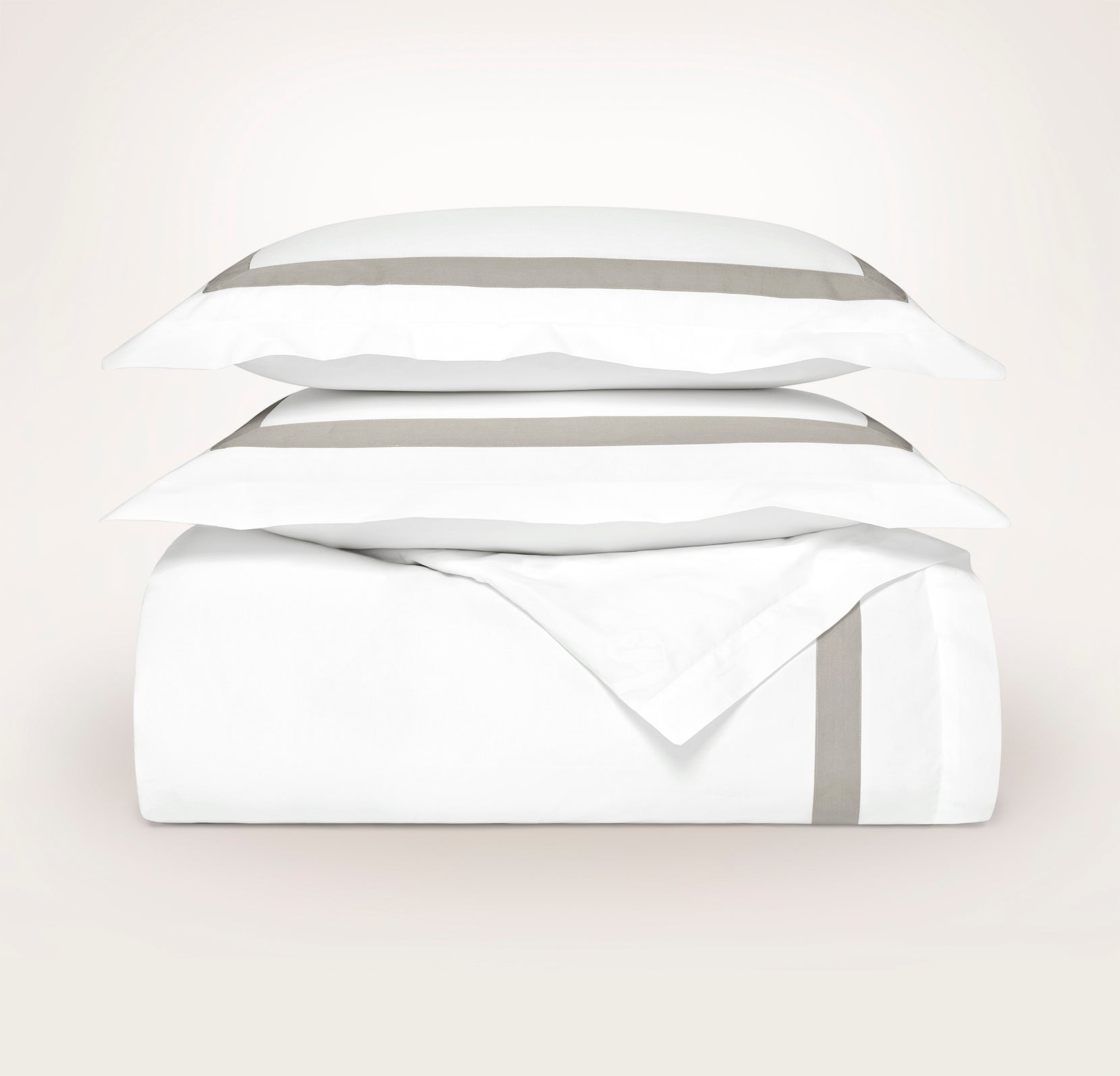 Percale Hemmed Duvet Set in White/Pewter