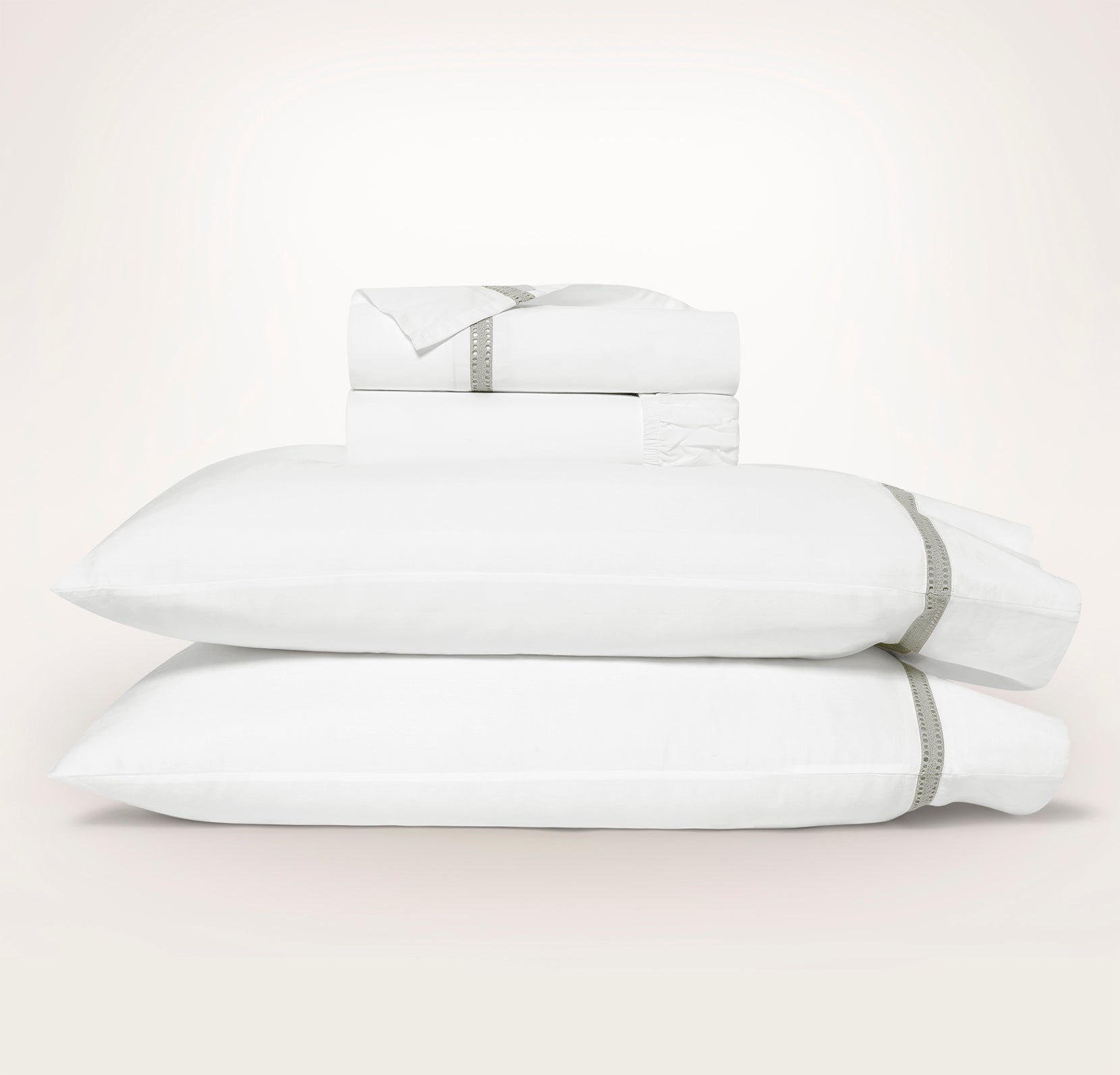 Signature Embellished Sheet Set in White/Shore Eyelet