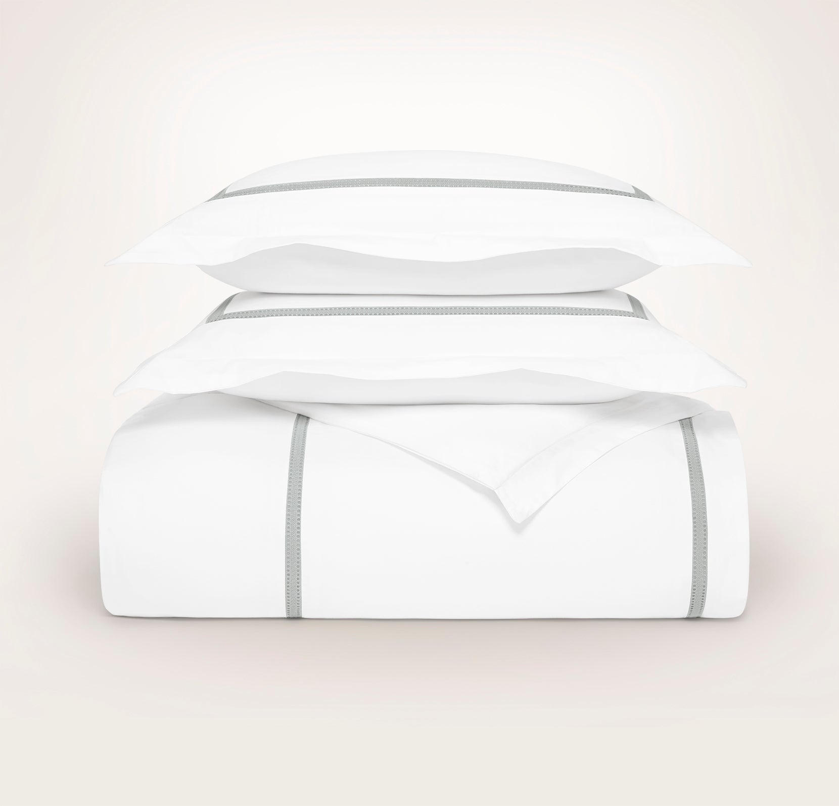 Signature Embellished Duvet Set in White/Shore Eyelet